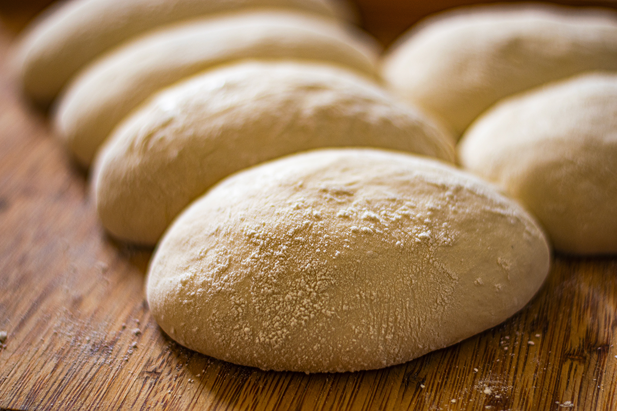 P&acirc;ton pour pizza ou naan Distram